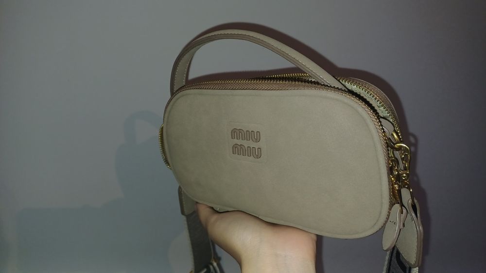 Продаю сумку miumiu
