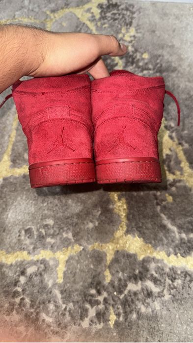 Jordan 1 red sueden