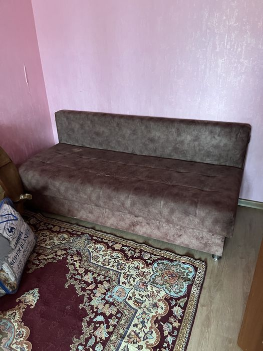 Продам два дивана