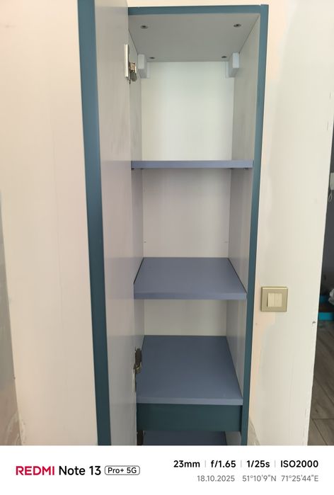 Пенал (шкаф) в ванную комнату