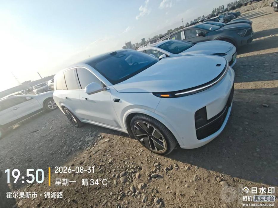 LIXIANG L8 White 2025