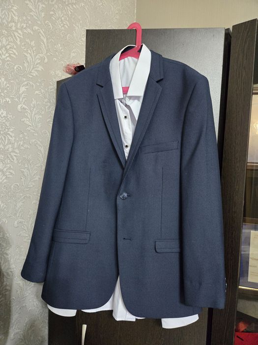 Продам костюм брачный! Рубашка в подарок