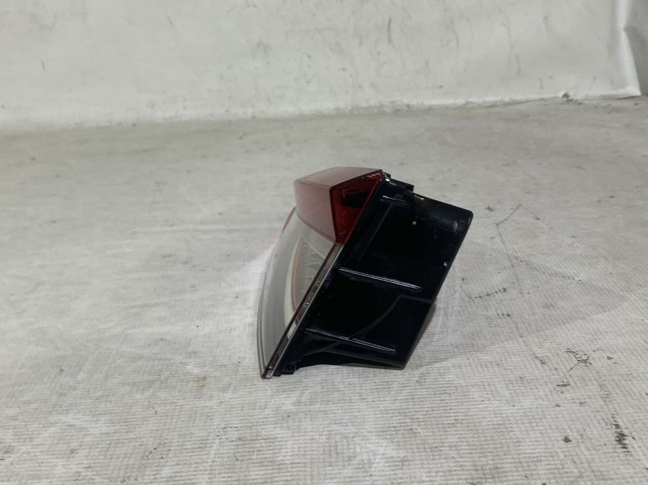 Lampa stop dreapta pe hayon, Skoda Enyaq, 2021, 2022, 2023, 2024, cod origine OE 5LG945308C.