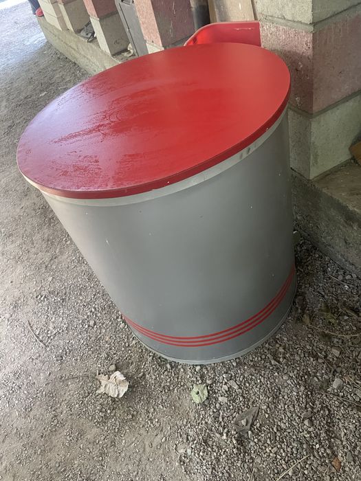 Подставка, стол, тумба