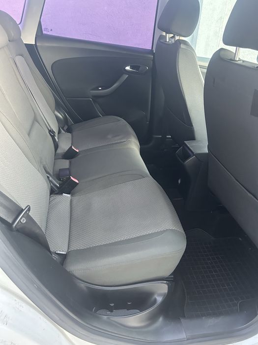Vand Seat Altea XL 1.6 dissel an 2015
