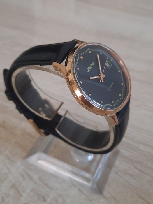 Позолоченные часы-Слава