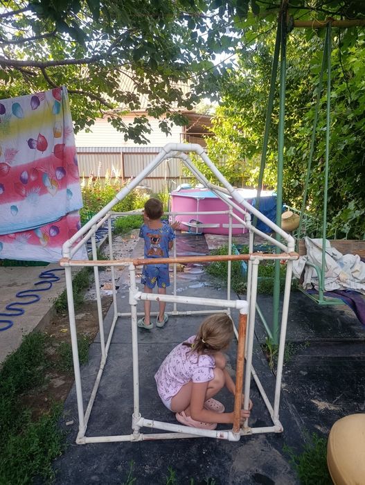 Продам домик из труб
