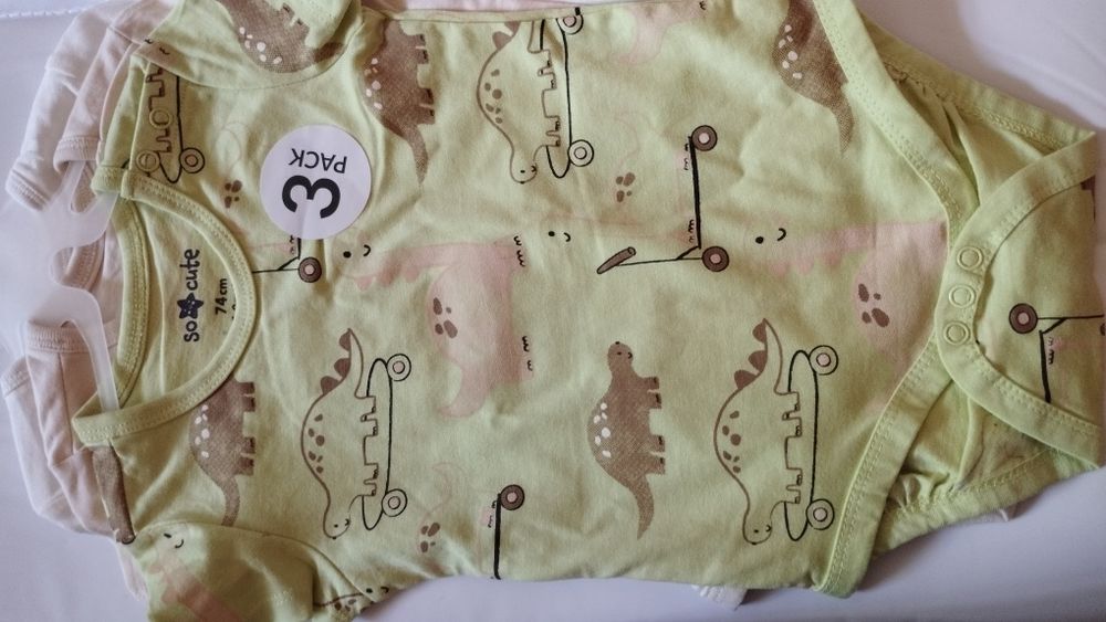 детски дрехи и играчки