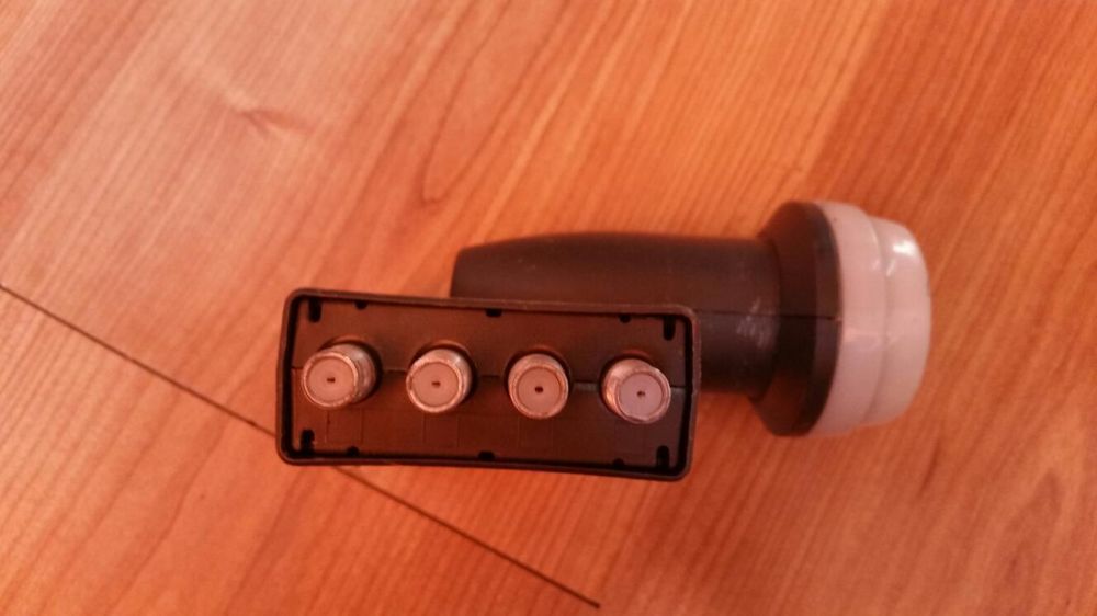 LNB antena parabolica Dicom SHARP Quad universal 4 iesiri