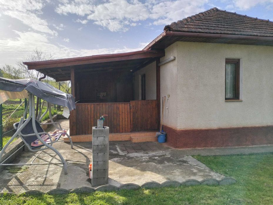 Vand casa cu teren in Branisca