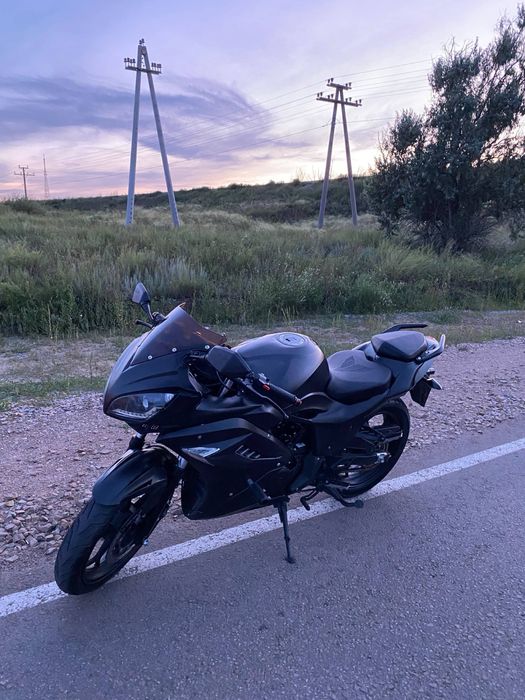 Мотоцикл 250 кубов