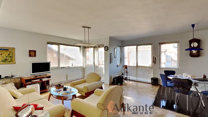 Продава се Тристаен апартамент в София, Манастирски ливади - 104 кв.м за 1924 €/кв.м - Снимка #4