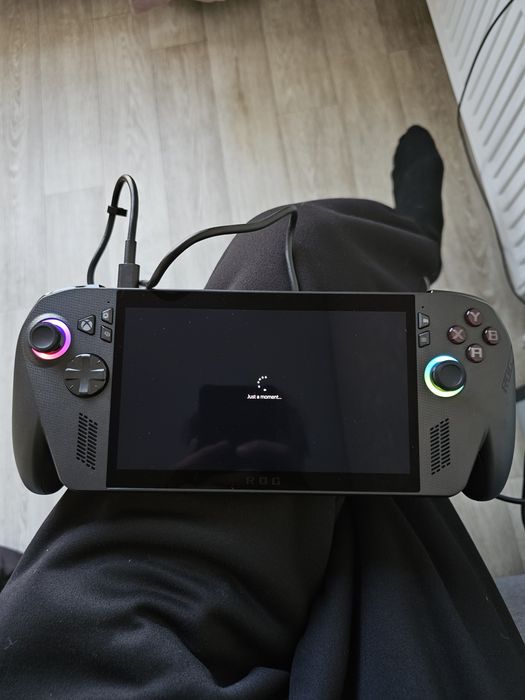 Продам игровую приставку