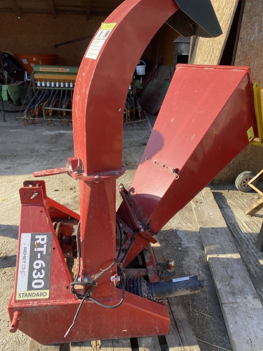 Tocatoare crengi dupa tractor de la 20 cai in sus