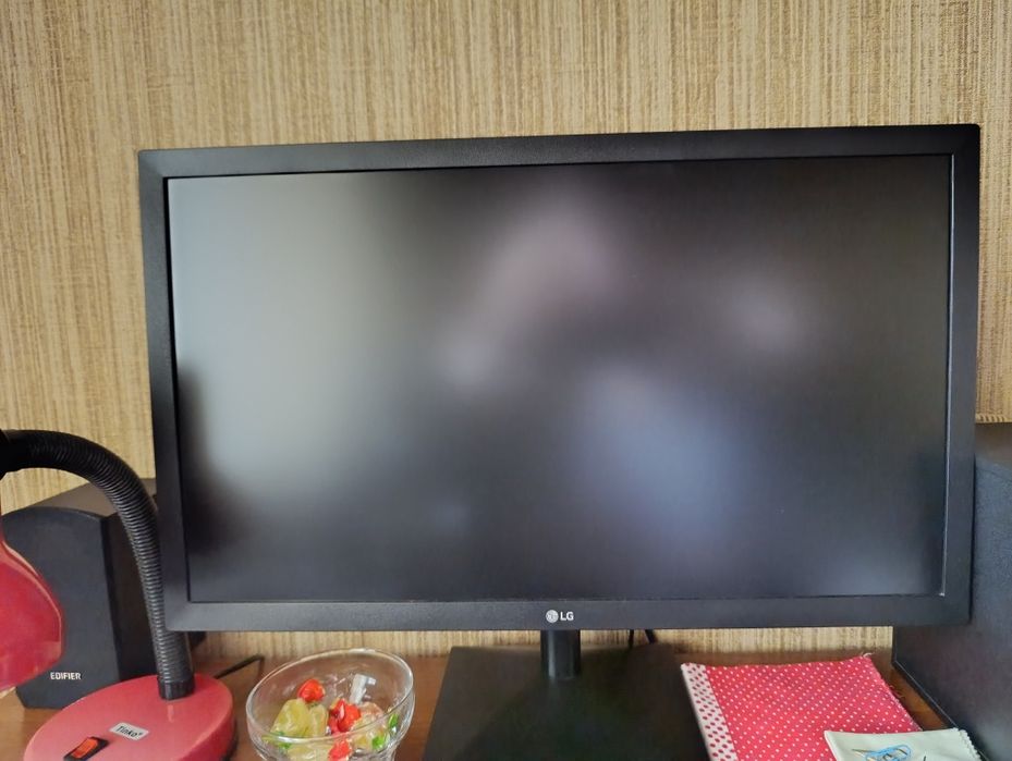 LG 24 диагональ 60-75Hz