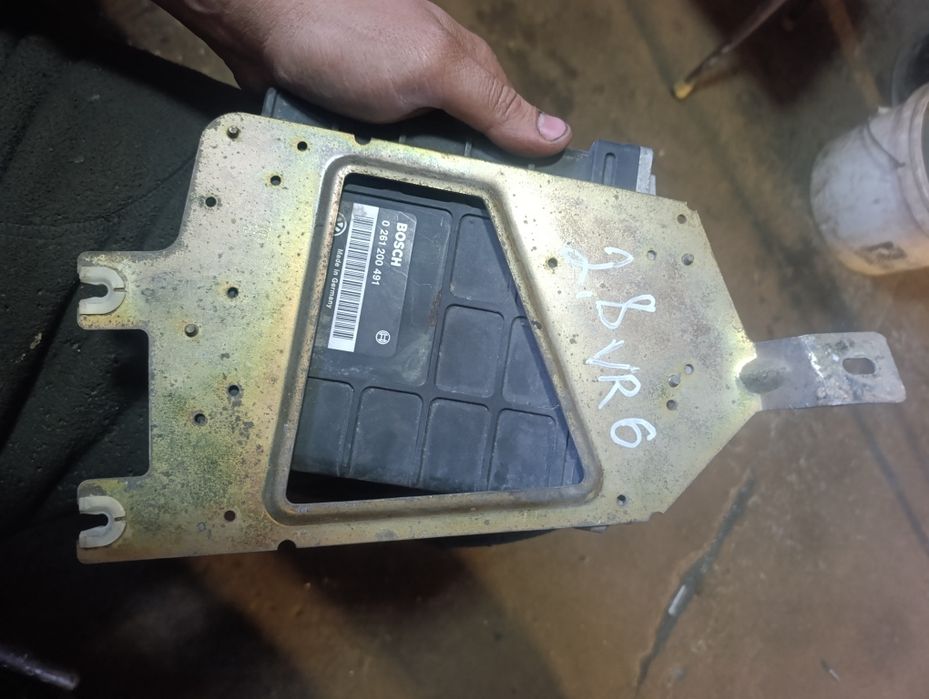 Продам ЭБУ пассат б3 VR6