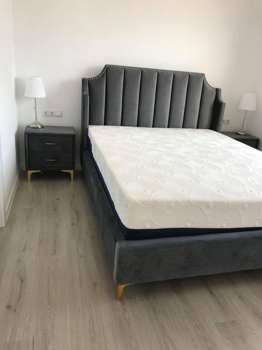 Pat dormitor cu noptiere (catifea)