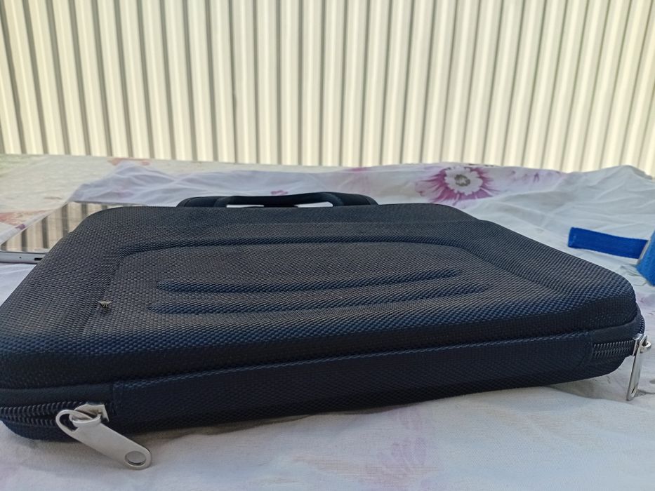 Продам сумочку офисная