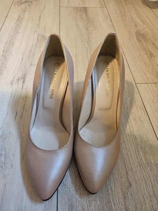 Pantofi marimea 37