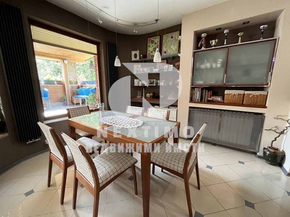 Продава се Тристаен апартамент в Пловдив, Център - 148 кв.м за 2230 €/кв.м - Снимка #4