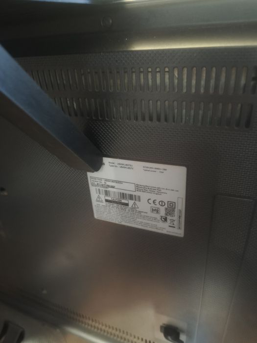 Продавам телевизор Samsung 4 k