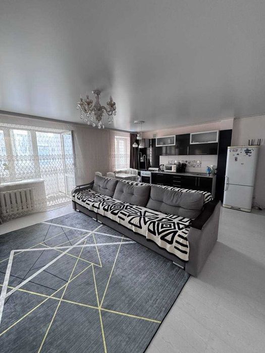 Продам 2-ком квартиру Садовая! Район Авроры 15 магазин! Хорошее сост!