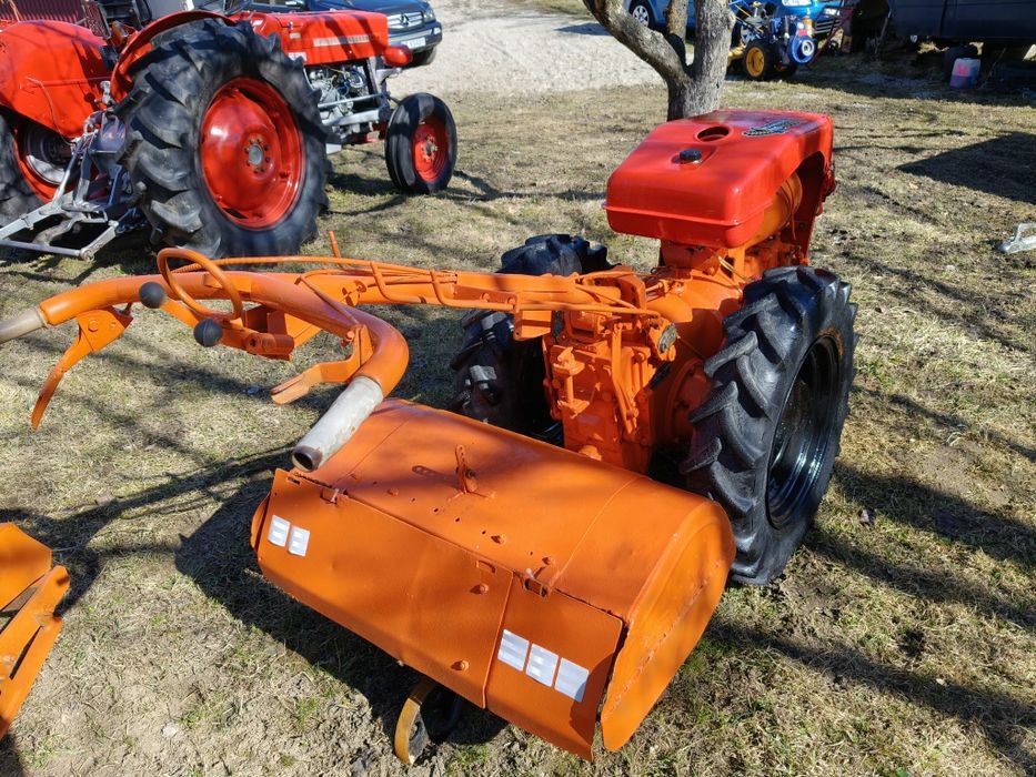 Motoagricola 4x4 MB cu remorca basculabila