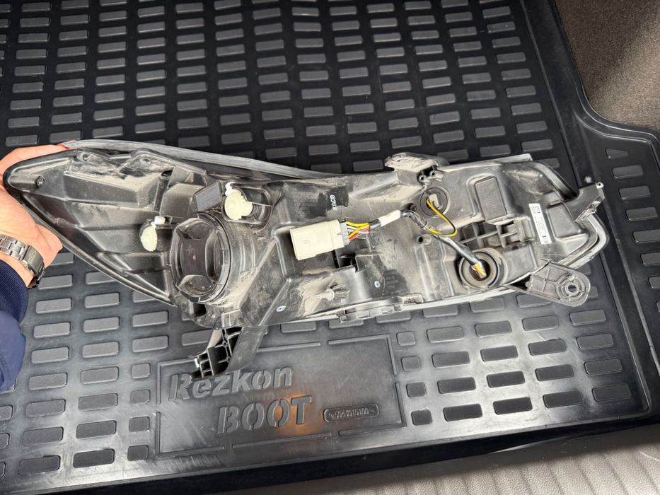 Автозапчасти Tracker 1