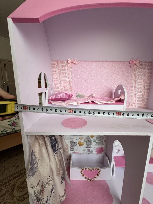 Кукольный домик с мебелью