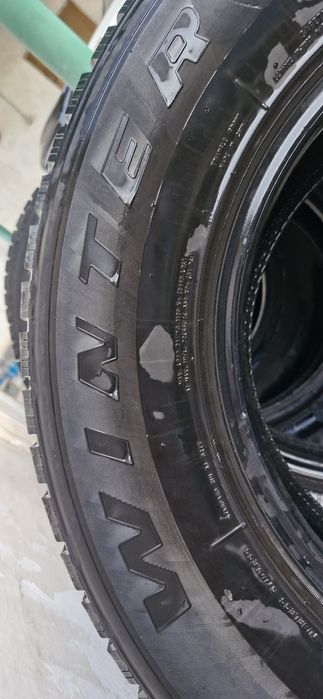 Продам балоны зимние R17/65/265