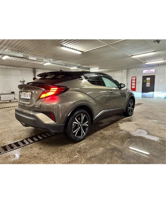Toyota ch-r 2022 года