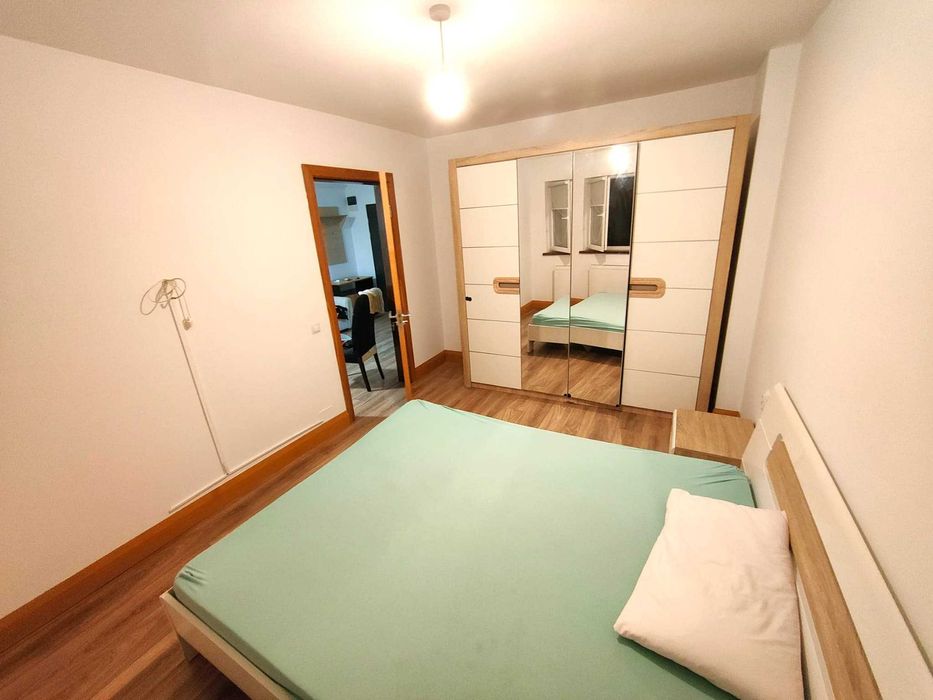 Apartament 3 camere, Floresti, langa VIVO.