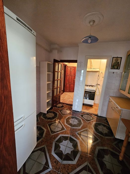 Inchiriez apartament 2 camere