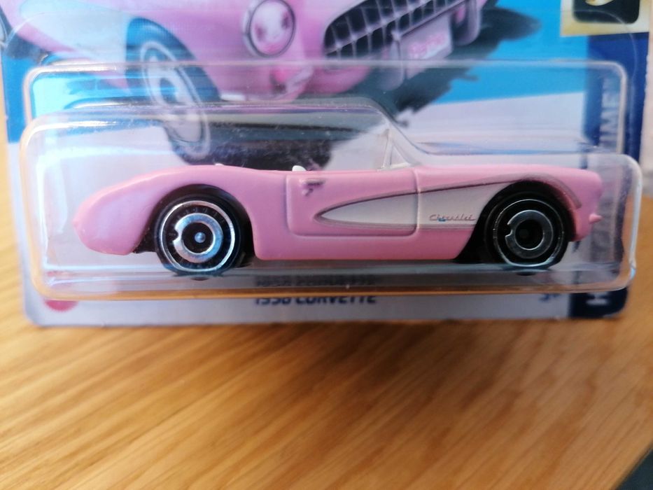 Hot Wheels Barbie + HW Screen Time – 4 бр.