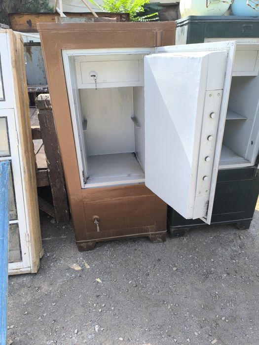 Pul va Hujjat saqlash Seyflari