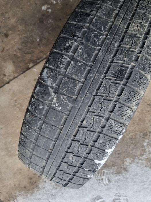 Продам запаску на пежо, R15, бу