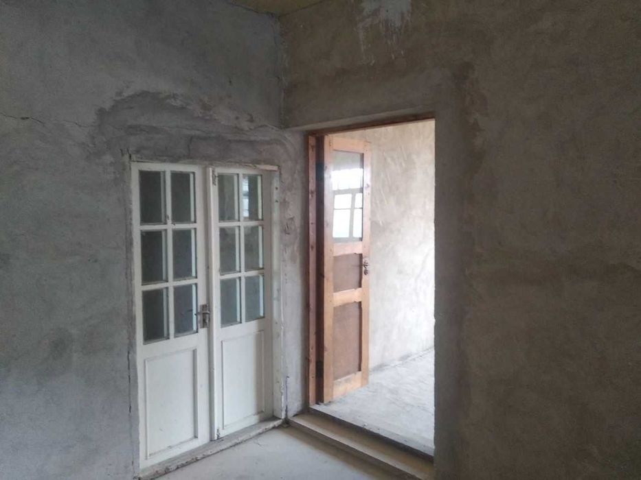 Уй сотилади(Нурафшон шахар)