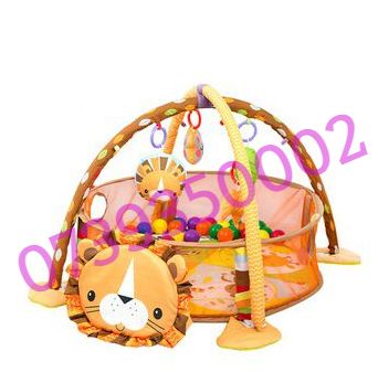 Centru de activitati 3in1 Leu :saltea,centru activitati,tarc cu bile