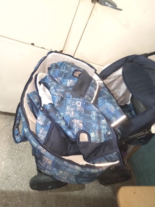 Продам коляску всесезонная
