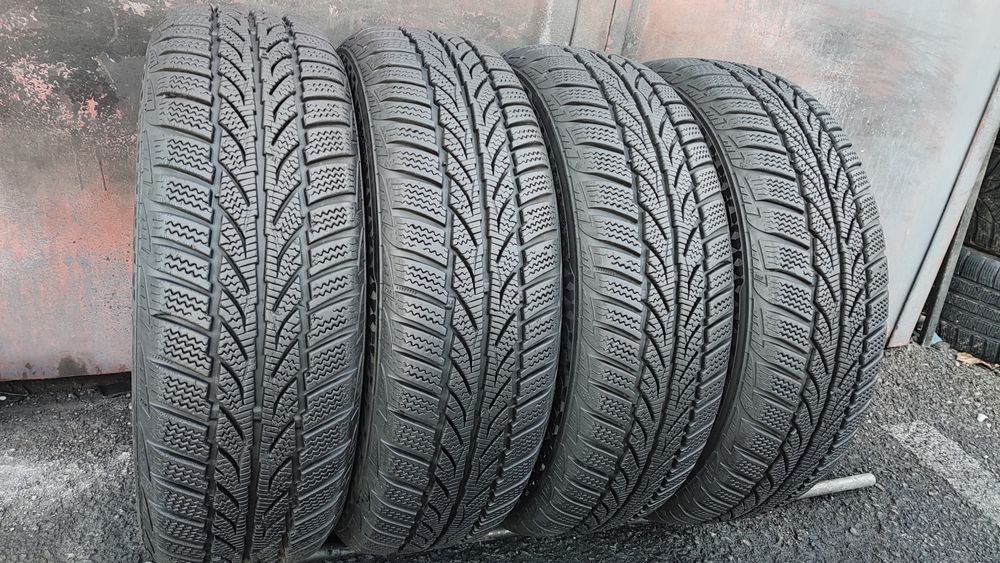 4бр. зимни гуми 165/65/14 Sportiva/ Continental/
dot22
7.4mm
Добро със