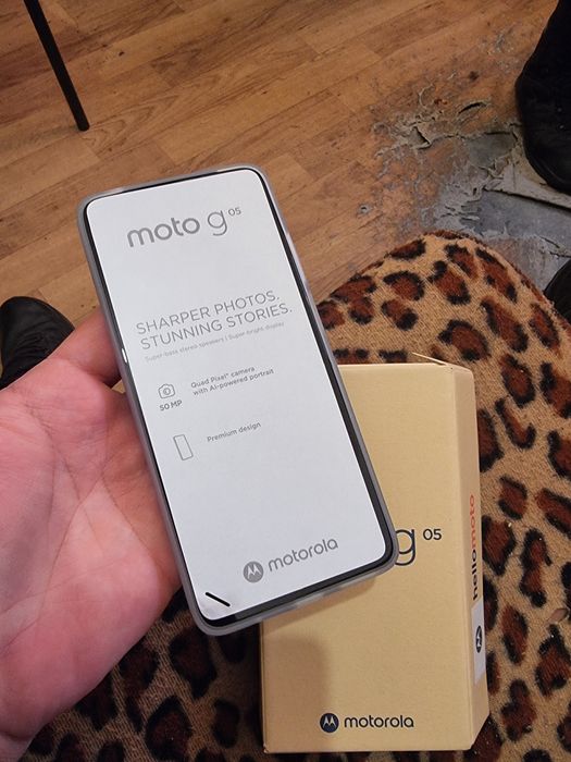 Продавам Моторола G 05