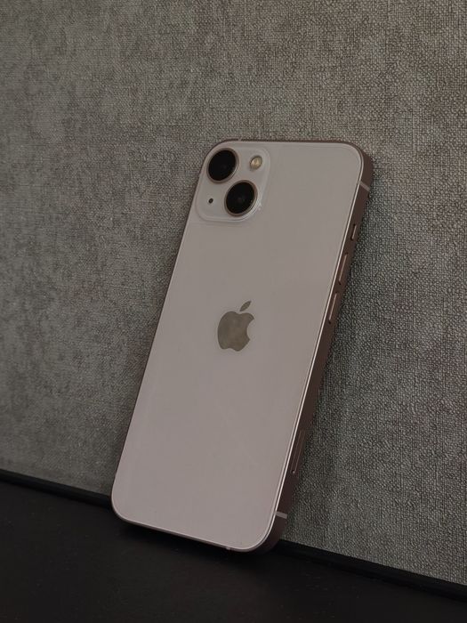 Продам IPhone 13