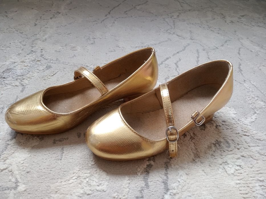 Продам туфли для танцев