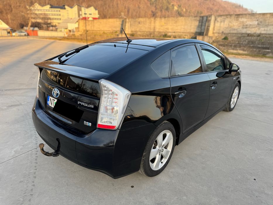 Vând/ schimb Toyota Prius 3 - 08.2009 - 1.8 hybrid - 136 HP - Euro 5