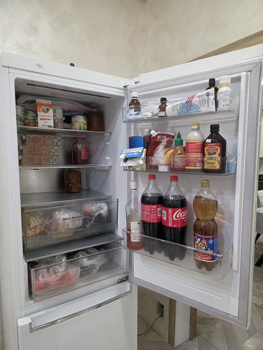 Холодильник.  LG.