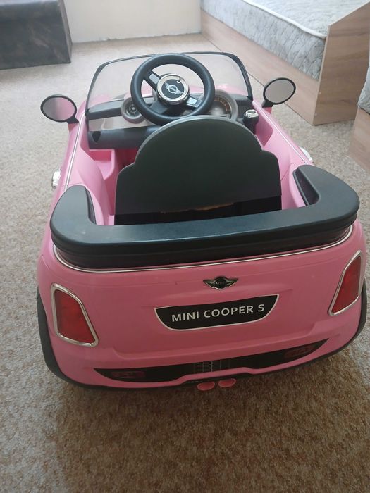 Акумулаторна детска кола Мини купър