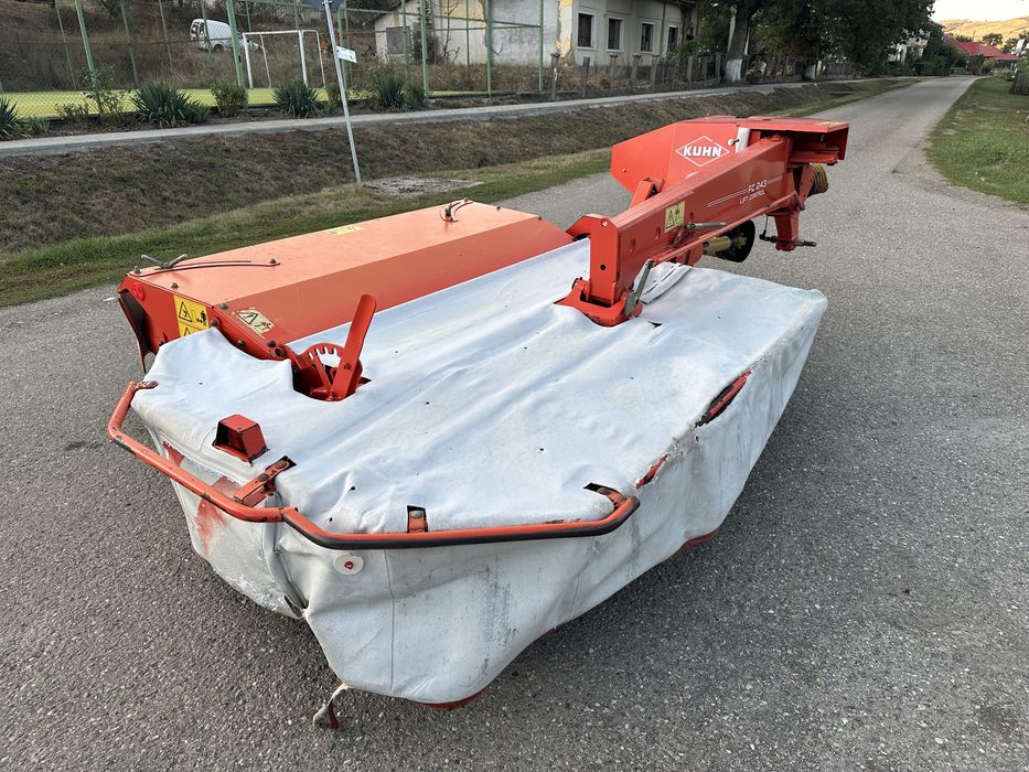 Cositoare Kuhn FC 243 Lift Control cu storcator