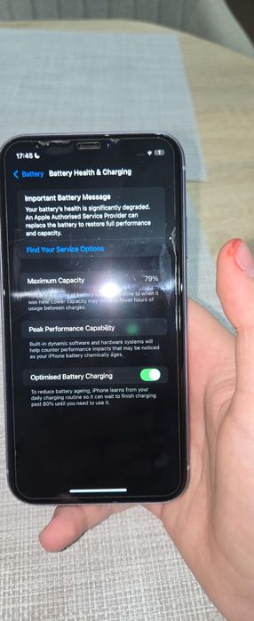 iPhone 11 128gb battery health 79%