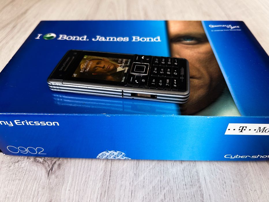 Sony Ericsson C902 Cyber-shot—Quantum of Solace/ James Bond Edition - Full Box- Colectie rar