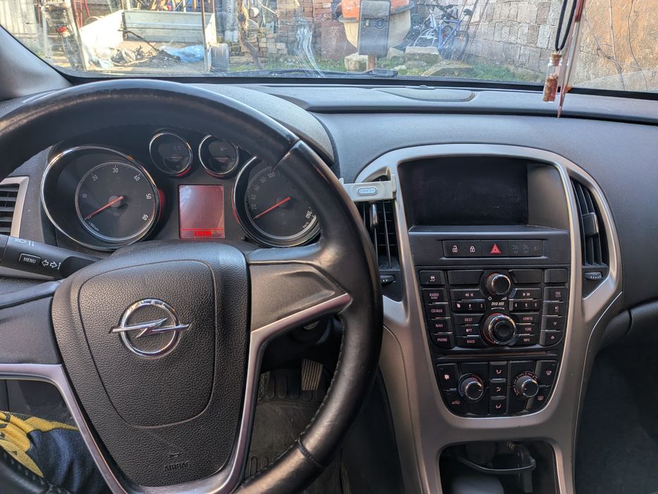 Opel Astra J 2010 1.7 Diesel Necesita reparatie EGR